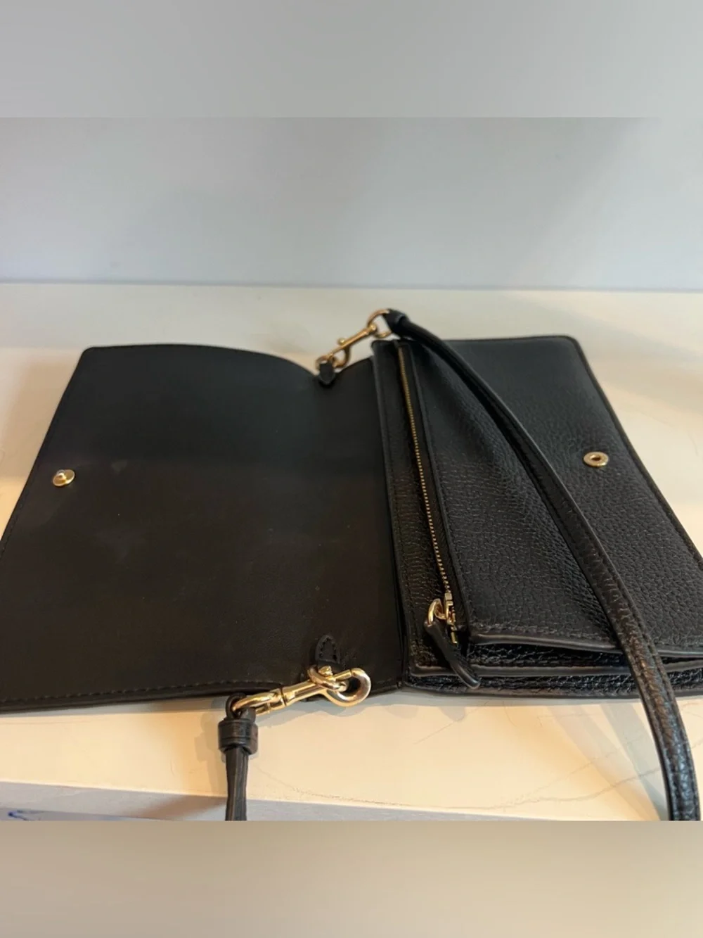Coach Fold Over Crossbody Clutch Black Pebbled Leather Gold Hardware - Picture 4 of 8